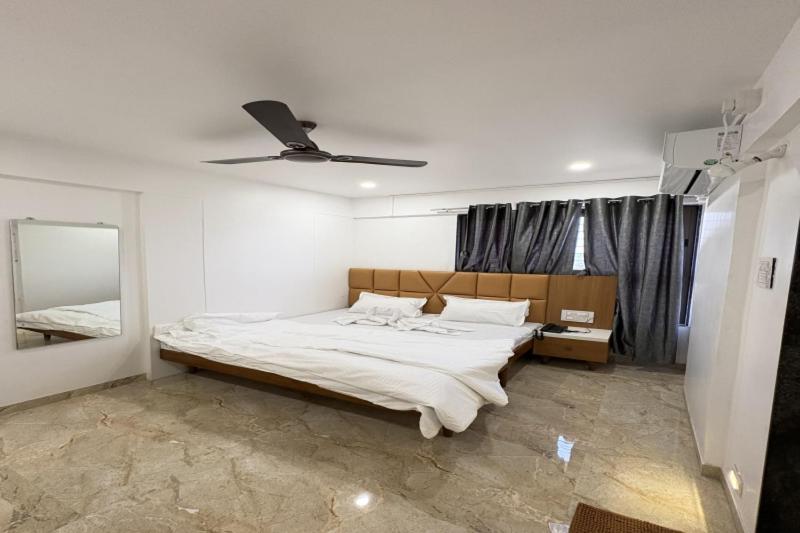 Hotel Ruchi Executive Satara Esterno foto